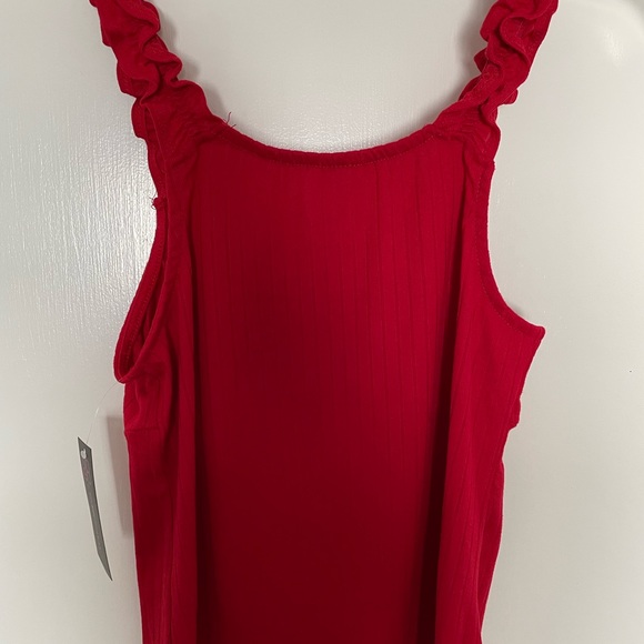 NWT… Red tank size M - Picture 7 of 8